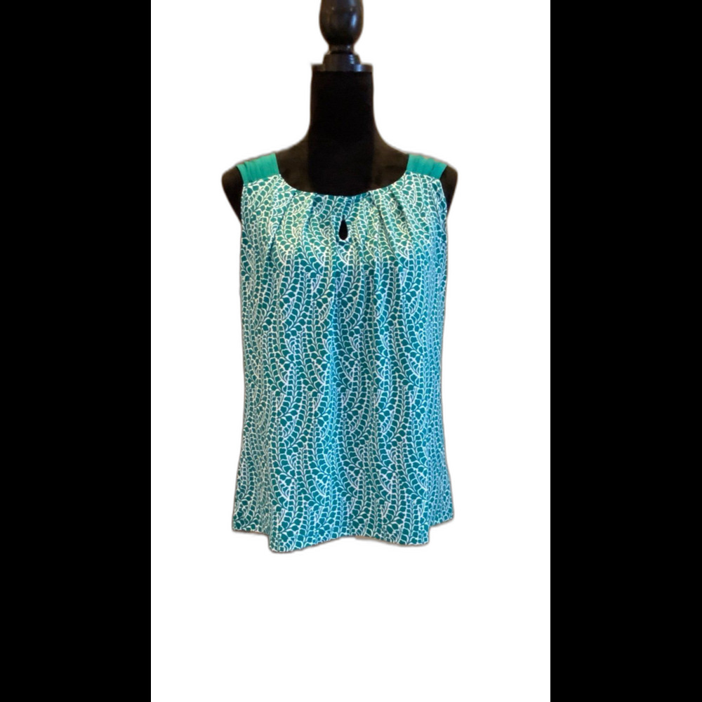 New York &  Co Blouse Size Large Top Sleeveless Green Stretchy‎ Keyhole Front